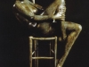 Simona in posa sulla sedia, bronzo, cm 85x52x25
